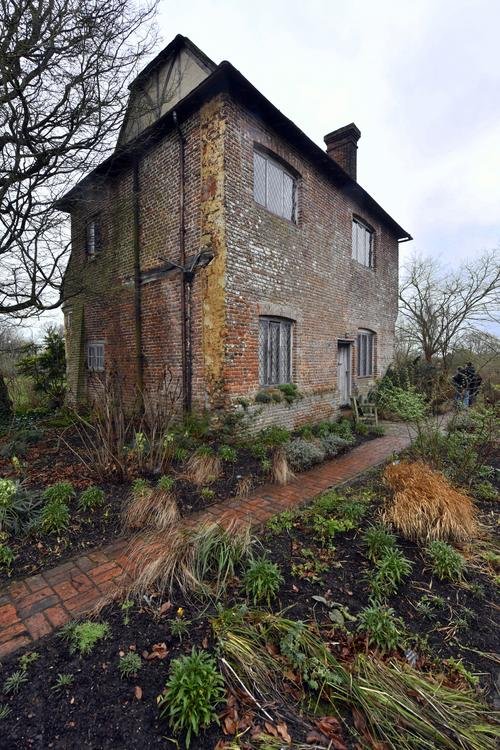 Cottage in Sissinghurst Castle Garden