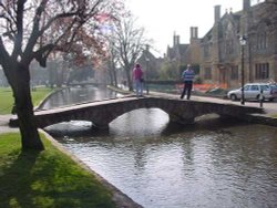 A picture of Bourton on the Water Wallpaper