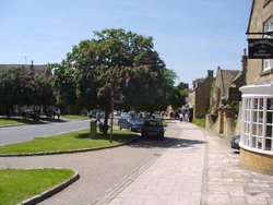 A picture of Broadway Wallpaper