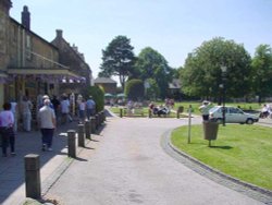 A picture of Broadway Wallpaper