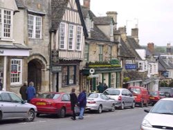 The cotswold village of Burford, Oxfordshire Wallpaper