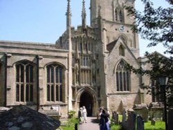 A view of the Church from the gates Wallpaper
