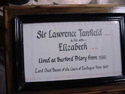 A picture of Burford Church Wallpaper