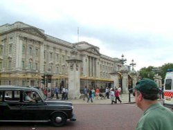 A picture of Buckingham Palace Wallpaper