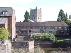 Tewkesbury Abbey's norman tower stands 132ft high and is the highest Norman tower in England! Wallpaper