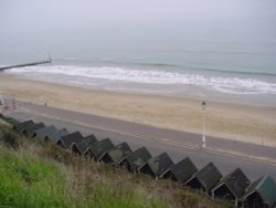 Beach and huts at Bournemouth Wallpaper