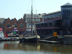 The Audrey moored in Hull Marina Wallpaper