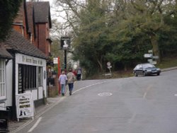 A good pub for food called The Queens Head, in BurleyThe village of Burley, New Forest, Hampshire Wallpaper