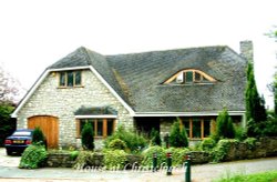 Christchurch: this is a nice bungalow in a rural setting. Wallpaper