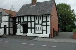 House in Malpas/Sep2004