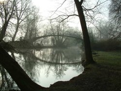 Winter: Rainbow Bridge, River Cherwell Wallpaper