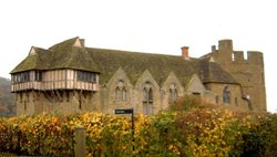Stokesay Castle, Shropshire Wallpaper
