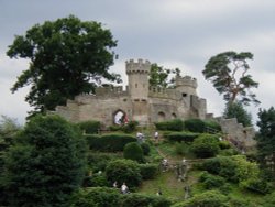 Ethelfleda's Mound, Warwick Castle Wallpaper
