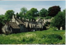 Cottages at Bibury, Gloucestershire Wallpaper