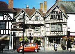 400 yr. old inn in Stratford Upon Avon