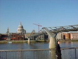 Millennium Bridge, London Wallpaper