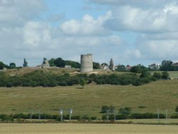 Hadleigh Castle in Essex Wallpaper