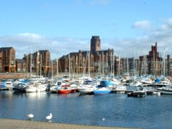 Albert Dock, Liverpool, with Anglican Cathredal Wallpaper