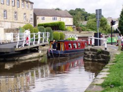 The Leeds Liverpool Canal as it flows through the town of Skipton, North Yorkshire Wallpaper