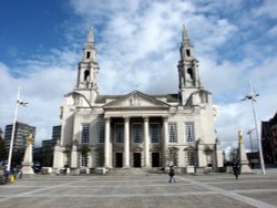 Leeds Civic Hall Wallpaper