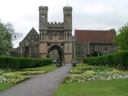 Lady Wootton's Green, Canterbury, Kent Wallpaper
