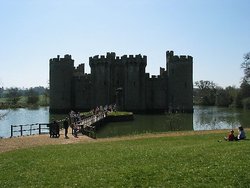 Bodiam Castle Silhouette Wallpaper