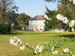 Charles Darwin's House - Spring Garden. Biggin Hill, Greater London Wallpaper