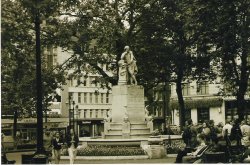 Leicester Square - London Wallpaper