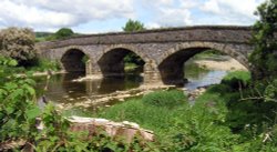 Bridge over the Ribble at West Bradford, Lancashire Wallpaper