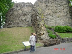 Castle in Pontefract, West Yorkshire Wallpaper