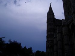 Bishop Hugn facing the elements, Lincoln Cathedral. Wallpaper