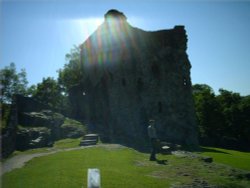 Peveril Castle, Castleton, Peak District. Taken 20-06-2005 Wallpaper