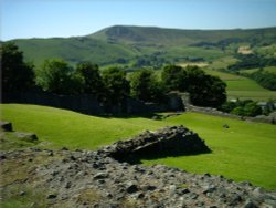 Peveril Castle, Castleton, Peak District. Taken 20-06-2005 Wallpaper