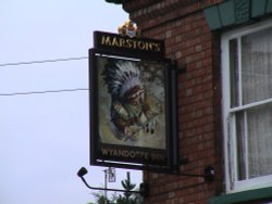 The Wyandotte Inn's sign, Kenilworth, Warwickshire Wallpaper