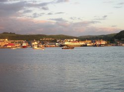 Oban, view of harbour by sunset Wallpaper