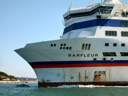 The Barfleur enters Poole Harbour, Dorset Wallpaper