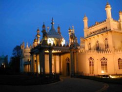 Brighton Royal Pavillion at night. Wallpaper