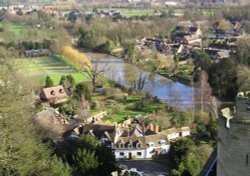 River Avon from Warwick Castle Wallpaper