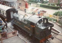 West Somerset Railway, near Taunton, Somerset Wallpaper