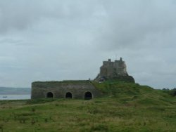 Lindisfarne Castle & Lime Kilns, Holy Island, Northumberland Wallpaper