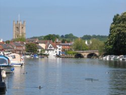 Henley on Thames, View of the river, Henley Bridge and Church of St. Mary-the-Virgin