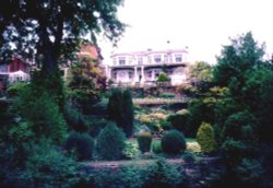 Houses along River Dee in Chester, Cheshire Wallpaper