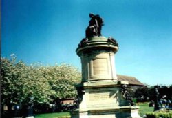Shakespeare Memorial in Stratford-upon-Avon Wallpaper