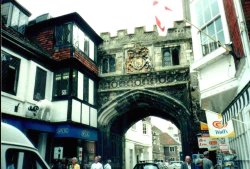 High Street Gate in Salisbury, Wiltshire Wallpaper