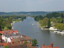 Henley on Thames. View downstream from tower of St. Mary's church Wallpaper
