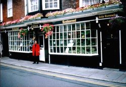 A picture of Eton Wallpaper