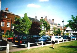 London - Richmond, Kew Green Wallpaper