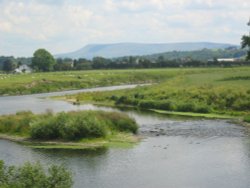 Pendle Hill from Ribchester Wallpaper