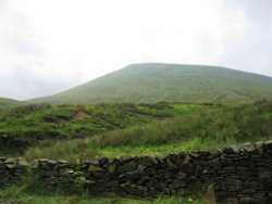 Pendle Hill - the peak from the road near Barley Wallpaper