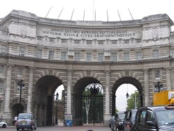 Admiralty Arch , london